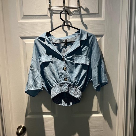 Cute Cropped Denim Zara Shirt - Picture 1 of 4
